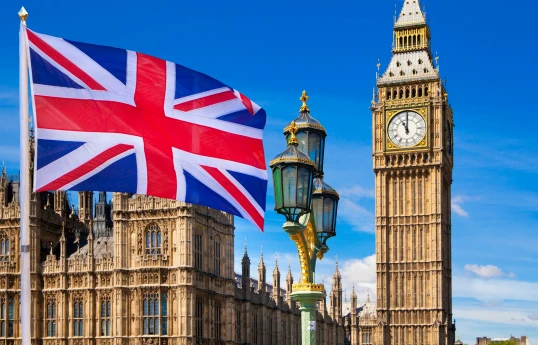 Böyük Britaniya İsrailin hava zərbələri fonunda Suriyanın suverenliyinə hörmət etməyə çağırıb