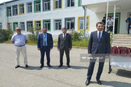 Növbəti köç karvanı Ağdərənin Həsənriz kəndinə çatıb, açarlar təqdim olunub - FOTO  - YENİLƏNİB-1  - VİDEO 