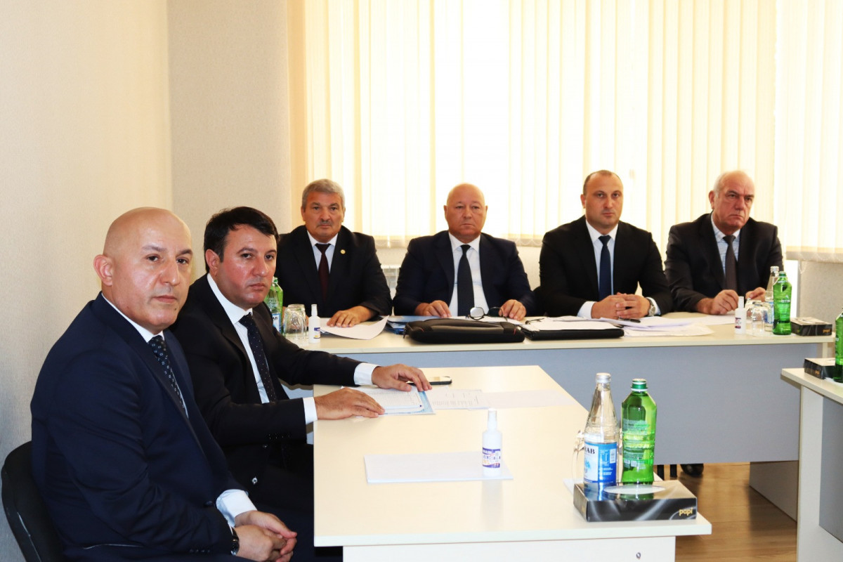 ADSEA sədri Xızı rayonunda vətəndaşlarla görüşüb