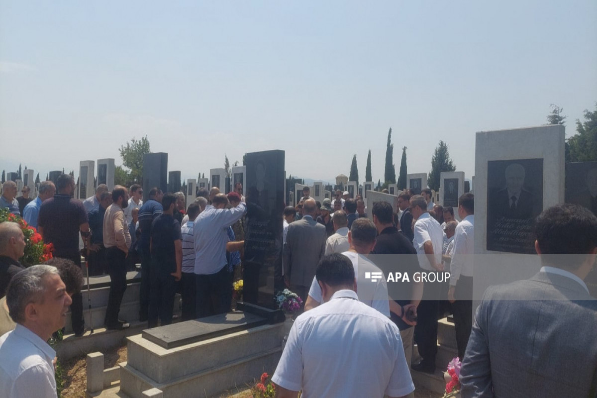 Milli Qəhrəman Natiq Qasımovun anası dəfn olunub- FOTO  - YENİLƏNİB 