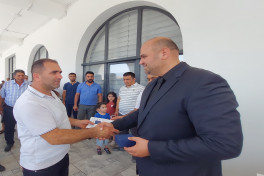 Növbəti köç karvanı Ağdamın Xıdırlı kəndinə çatıb, açarlar təqdim olunub - YENİLƏNİB 