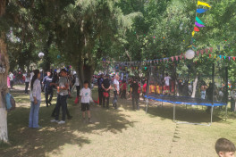 Naxçıvanda “Uşaqların rəngli dünyası” festivalı keçirilir - FOTOLENT 