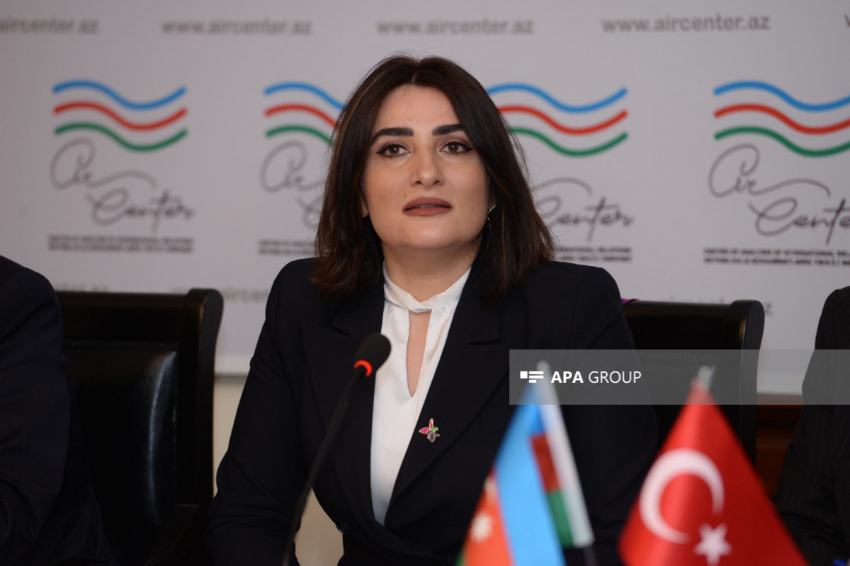 Türkiyəli siyasi ekspert Esma Özdaşlı
