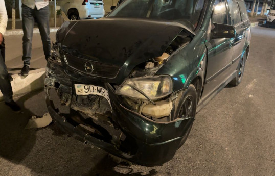 Sumqayıtda üç avtomobil toqquşub, xəsarət alanlar var - FOTO 
