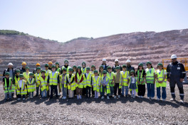 “AzerGold”un əməkdaşlarının övladları üçün qızıl mədəninə ekskursiya təşkil edilib - FOTO 
