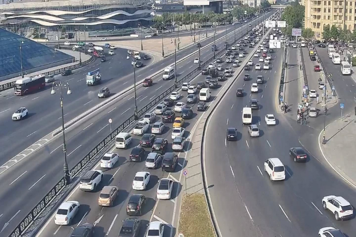 Bakıda bu yollarda sıxlıq var - SİYAHI 