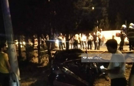 Mingəçevirdə minik avtomobili aşıb, iki nəfər xəsarət alıb