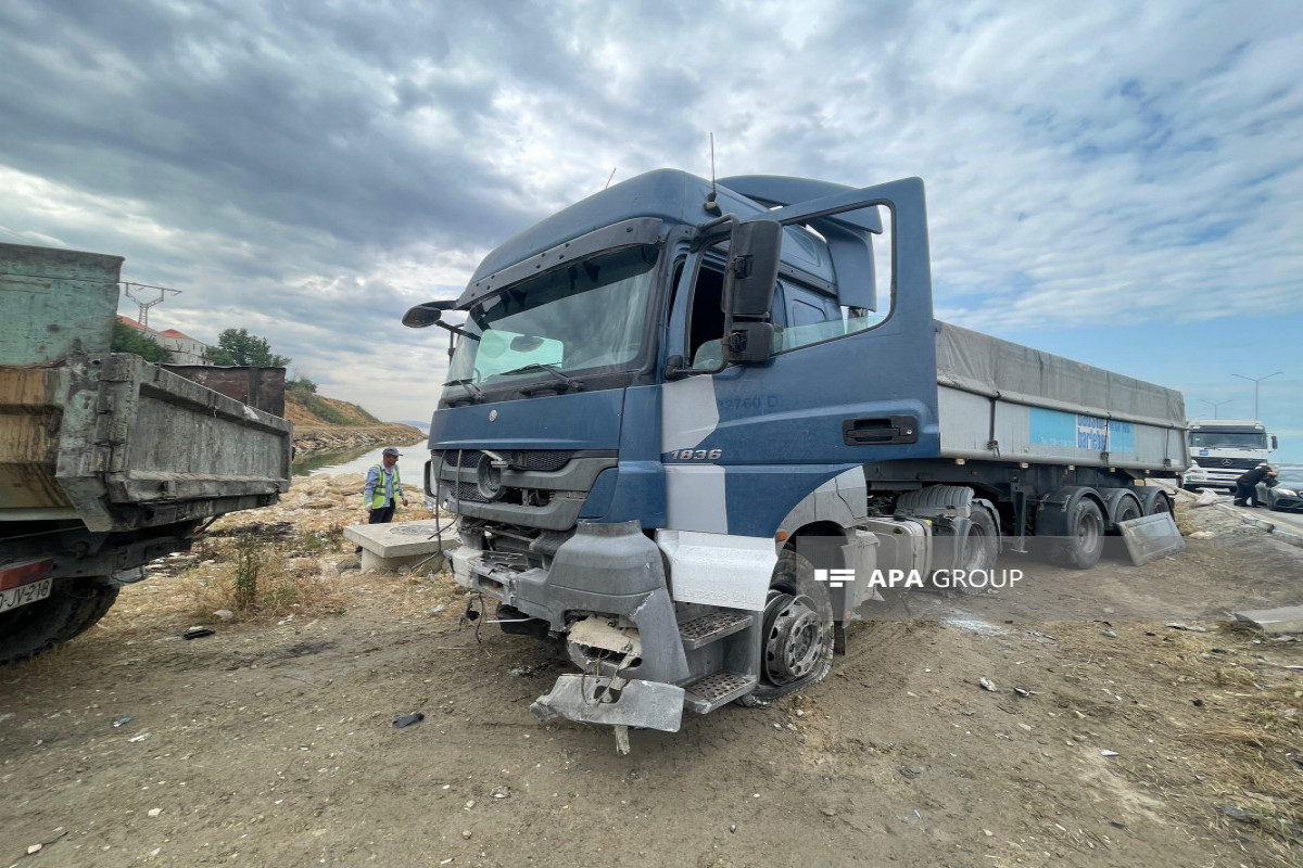 Bakıda yol qəzasında 3 nəfər ölüb, 1 nəfər xəsarət alıb - YENİLƏNİB-1  - FOTO  - VİDEO 