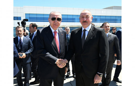 Prezident İlham Əliyev Türkiyəyə işgüzar səfərə gəlib