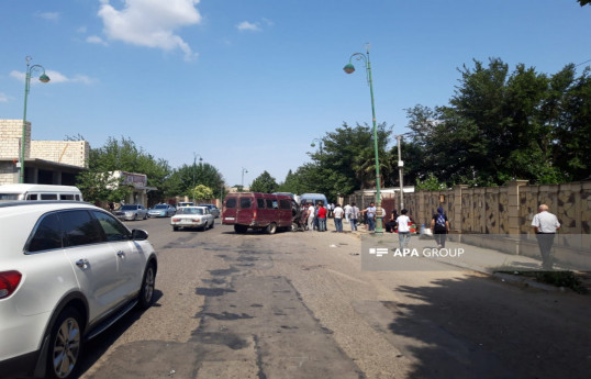 Biləsuvarda mikroavtobusla minik maşını toqquşub, 4 nəfər xəsarət alıb - YENİLƏNİB 