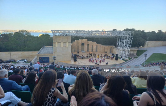 "Yaşıl Teatr"da "Qvadelup və Azərbaycan ritmləri və rəqsləri" adlı konsert proqramı keçirilib