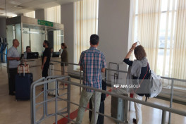 Yaponiya diplomatı, Rusiya və Qazaxıstandan olan tələbələr İrandan Azərbaycana təxliyə olunub - FOTO 