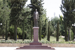 Kəmaləddin Heydərov Şamaxı şəhərində vətəndaşları qəbul edib