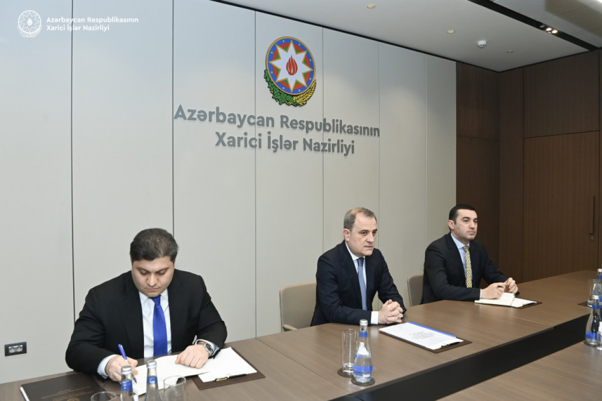 Ceyhun Bayramov Qui-Yeop Son ilə görüşüb
