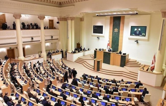 Gürcüstan parlamenti “xarici agentlər” qanununun daha sərt versiyasını dəstəkləyib