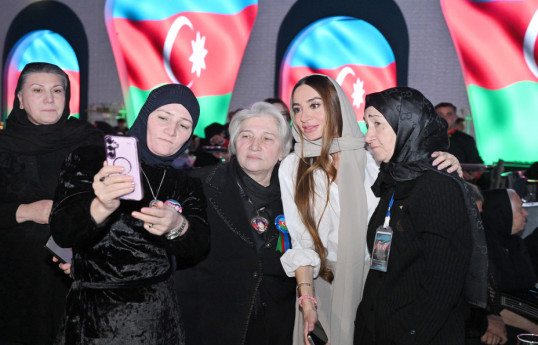 Arzu Əliyeva şəhid anaları ilə birgə iftar məclisində iştirak edib - FOTO 