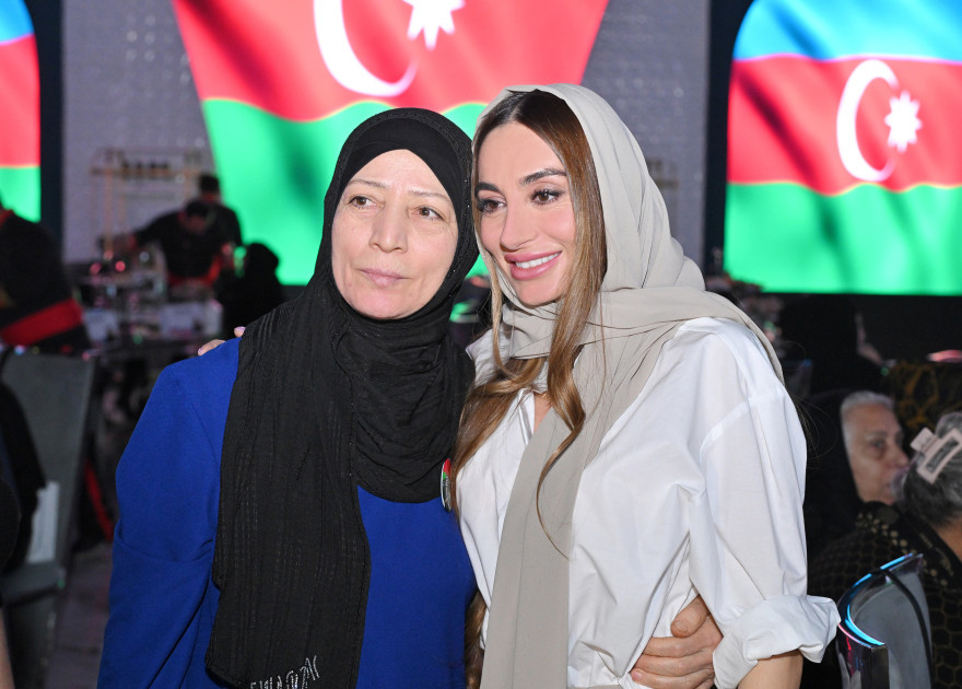 Arzu Əliyeva şəhid anaları ilə birgə iftar məclisində iştirak edib - FOTO 