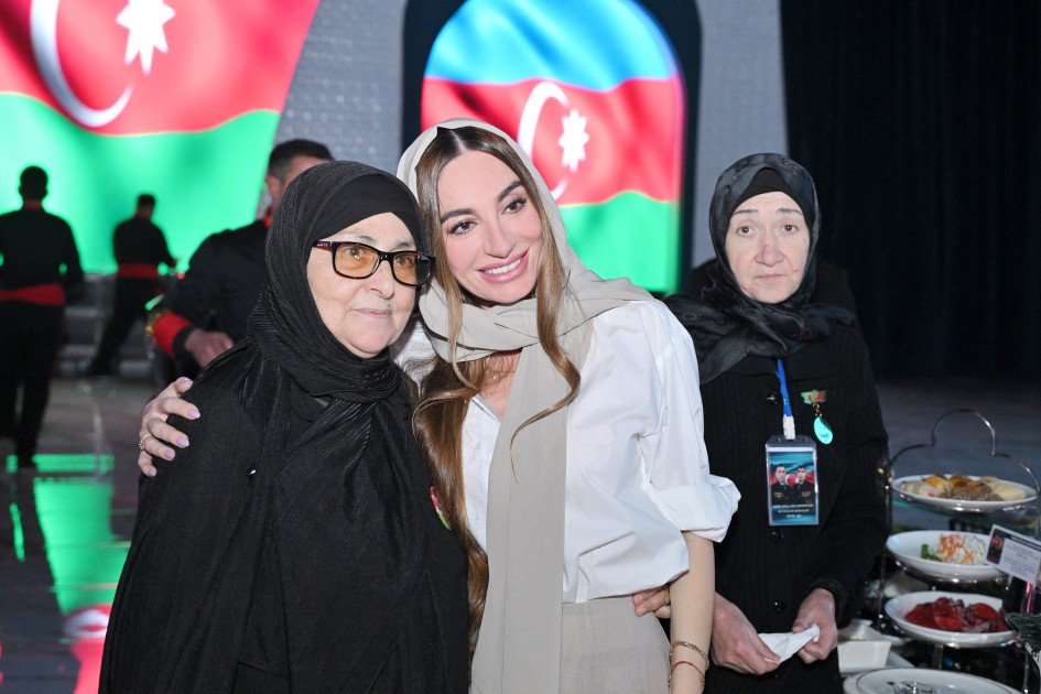 Arzu Əliyeva şəhid anaları ilə birgə iftar məclisində iştirak edib - FOTO 