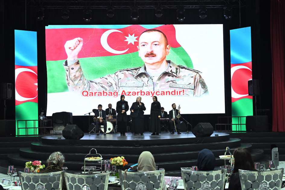 Arzu Əliyeva şəhid anaları ilə birgə iftar məclisində iştirak edib - FOTO 