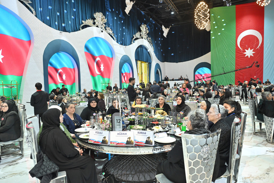 Arzu Əliyeva şəhid anaları ilə birgə iftar məclisində iştirak edib - FOTO 