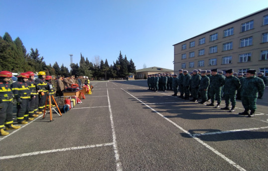 FHN DSX-nın hərbi hissəsində təlim keçirib