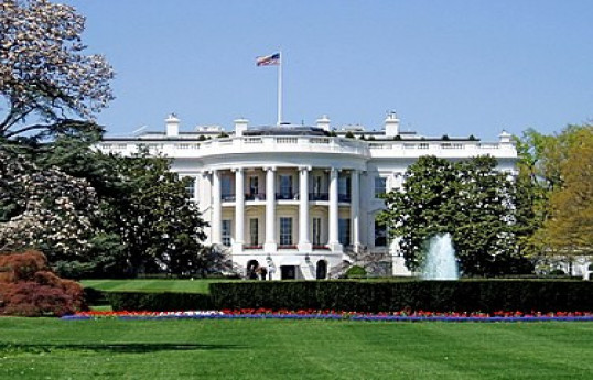 Ağ ev yaxınlığında  atışma olub, silahlı şəxs güllələnib