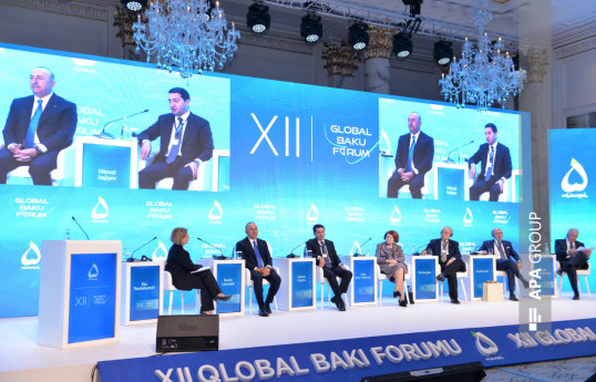 XII Qlobal Bakı Forumu çərçivəsində panel müzakirə keçirilib - FOTO 