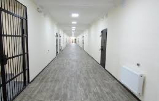 Müvəqqəti saxlama yerlərində nöqsanlara görə 17 nəfər xidmətdən xaric olunub