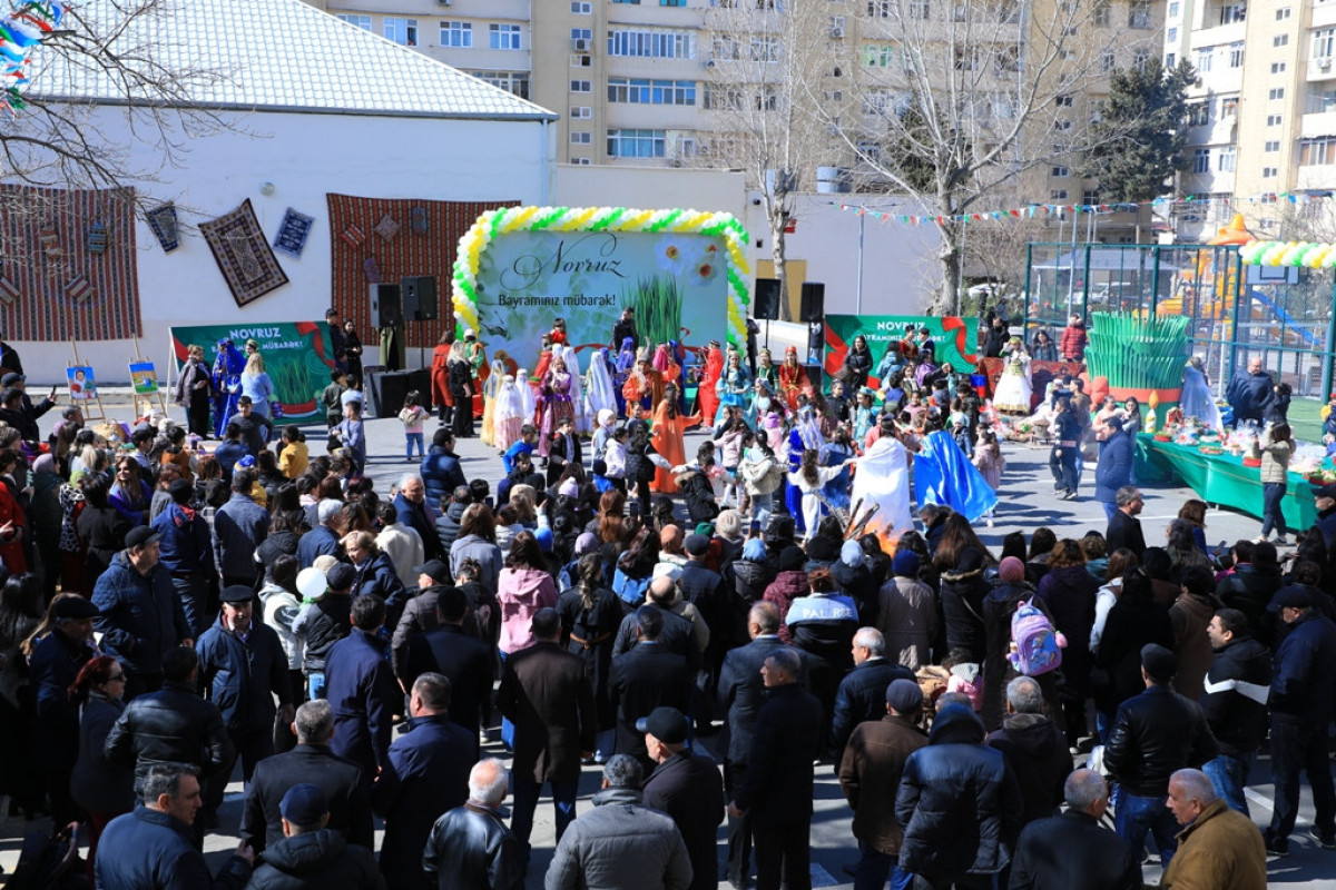 “Bizim həyət” çərçivəsində yaradılan məhəllələrdə Novruz bayramı qeyd edilib
