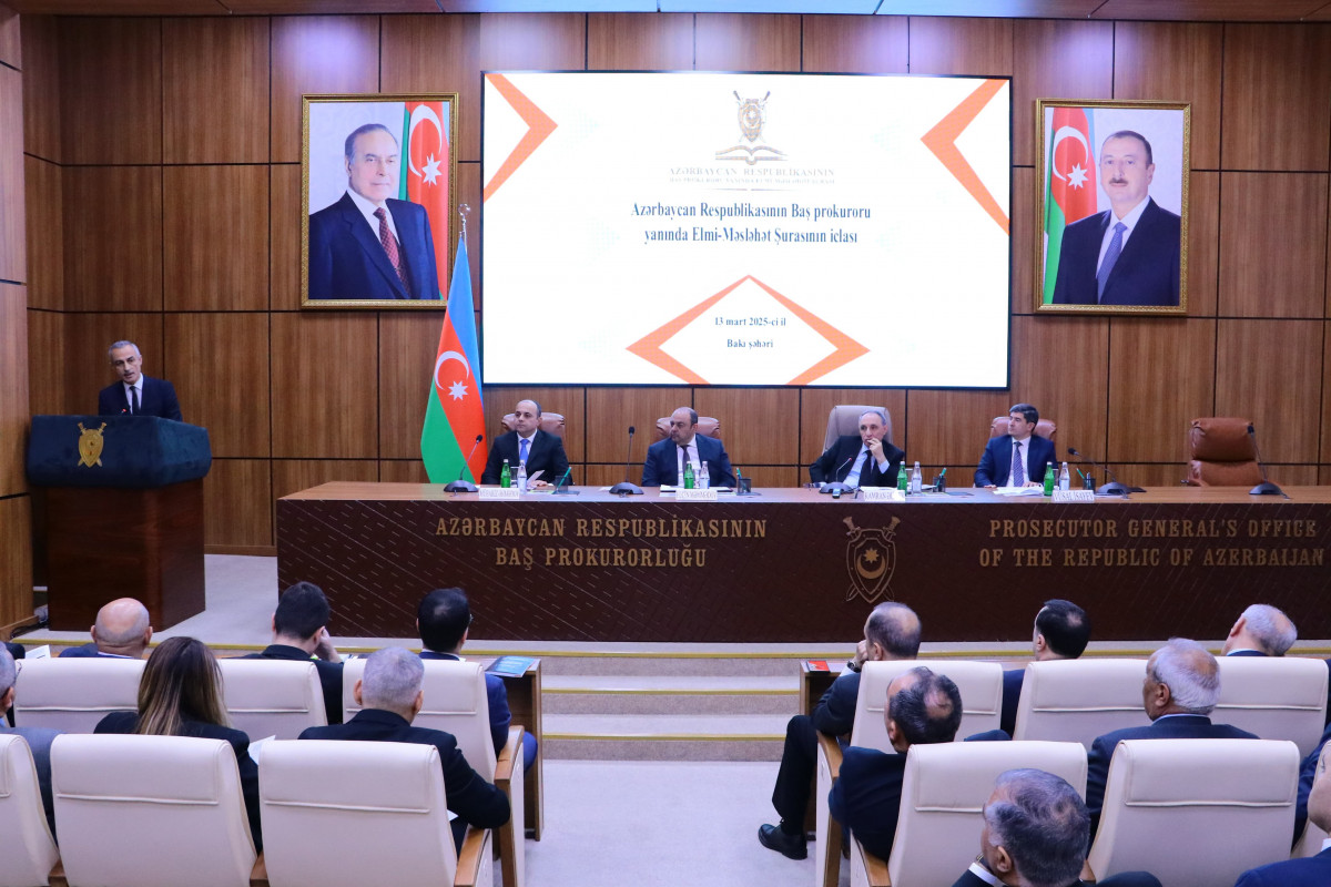 Baş Prokurorluqda aktual hüquqi problemlərin həlli müzakirə edilib