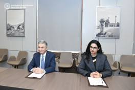 Ceyhun Bayramov diplomatik missiyası başa çatan Fələstin səfirini qəbul edib