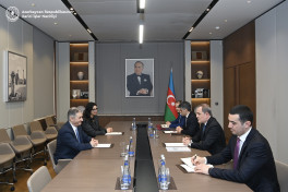Ceyhun Bayramov diplomatik missiyası başa çatan Fələstin səfirini qəbul edib