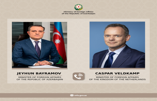 Ceyhun Bayramov niderlandlı həmkarını Azərbaycan-Ermənistan normallaşma prosesi barədə məlumatlandırıb