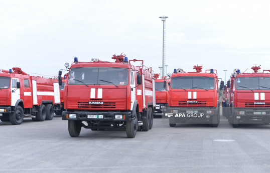 FHN Qırğızıstana təmənnasız 10 xüsusi təyinatlı yanğınsöndürmə avtomobili göndərib - FOTO 