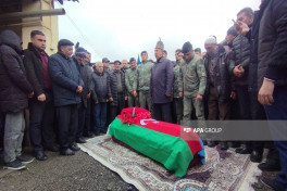 Gədəbəydə qar uçqununda həlak olmuş əsgər Bərdədə dəfn edilib - FOTO  - YENİLƏNİB 