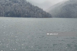 Göygöl və Maral gölə qar yağıb - FOTOLENT 