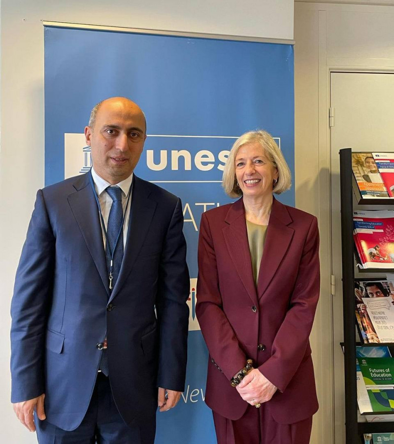 Emin Əmrullayev UNESCO Baş direktorunun təhsil üzrə köməkçisi ilə görüşüb
