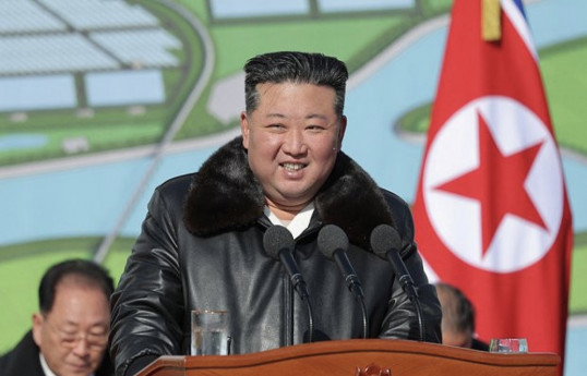 Putin Kim Çen Ini Böyük Vətən Müharibəsində Qələbənin 80 illiyi medalı ilə təltif edib