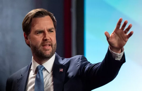 ABŞ Qrenlandiyaya daha çox Hərbi Dəniz Qüvvələri gəmisi göndərmək istəyir