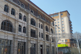 Şuşanın "Qarabağ" küçəsində dövlət-özəl tərəfdaşlığı çərçivəsində 10 bina tikilib - FOTO 