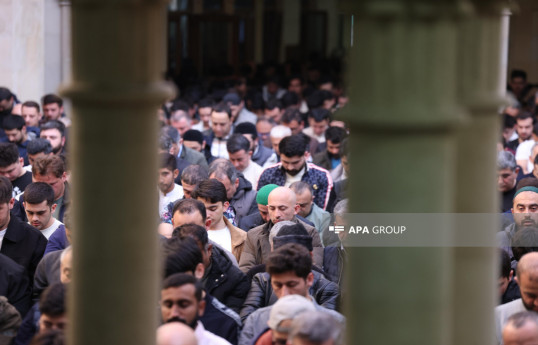 Ramazan ayının başa çatması ilə əlaqədar məscidlərdə bayram namazı qılınıb - YENİLƏNİB-1  - FOTOLENT 