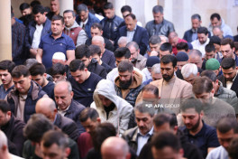 Ramazan ayının başa çatması ilə əlaqədar məscidlərdə bayram namazı qılınıb - YENİLƏNİB-1  - FOTOLENT 