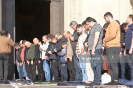 Ramazan ayının başa çatması ilə əlaqədar məscidlərdə bayram namazı qılınıb - YENİLƏNİB-1  - FOTOLENT 