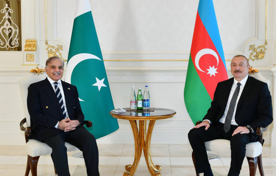Azərbaycan Prezidenti və Pakistan Baş naziri arasında telefon danışığı olub