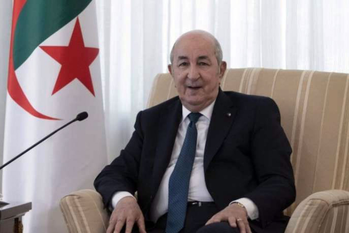 Əlcəzair Prezidenti Azərbaycanın dövlət başçısını təbrik edib