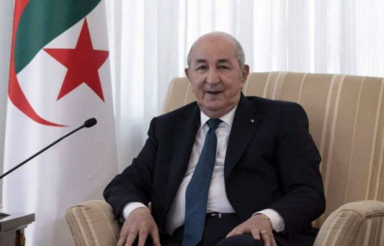 Əlcəzair Prezidenti Azərbaycanın dövlət başçısını təbrik edib