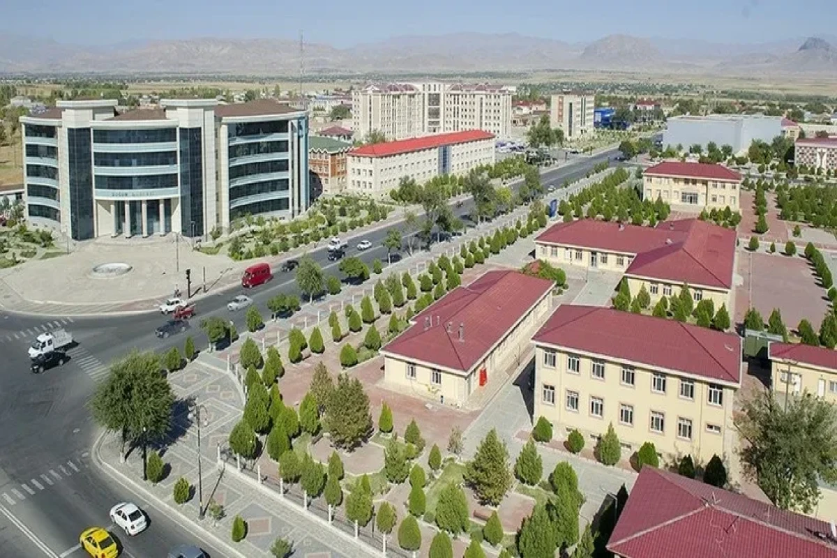 Naxçıvan TMİB-in tabeliyindəki tibb müəssisələri əmlakları ilə birgə Naxçıvan Səhiyyə Nazirliyinin tabeliyinə verilib