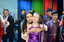 Leyla Əliyeva və Arzu Əliyeva həssas qruplara aid şəxslərin yaradıcılıq prosesi ilə tanış olublar