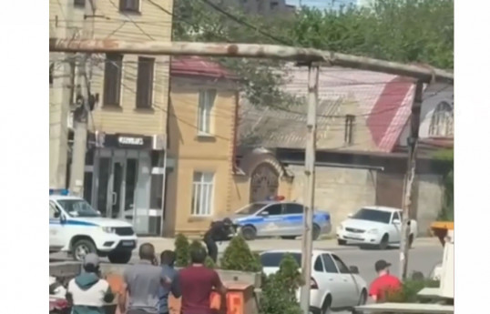 Mahaçqalada silahlı şəxslər polislərə hücum edib, ölənlər var - VİDEO  - YENİLƏNİB 