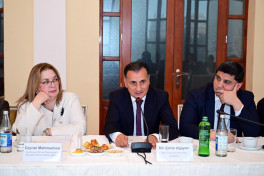 “Musiqi və incəsənət məktəblərində müəllim keyfiyyəti” mövzusunda dəyirmi masa keçirilib - FOTO 